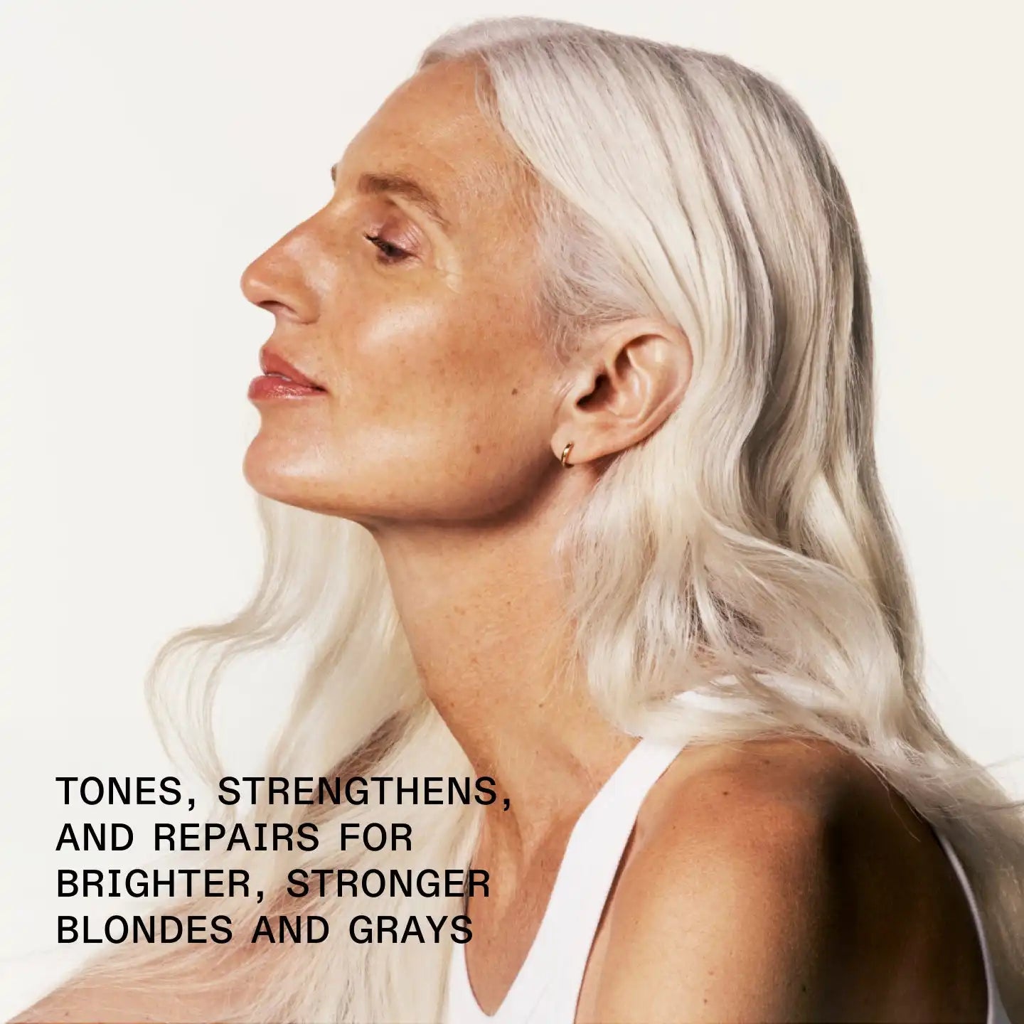 Nº.4P BLONDE ENHANCER™ PURPLE TONING SHAMPOO LITER